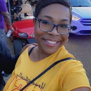 Meet your Posher, Nicole